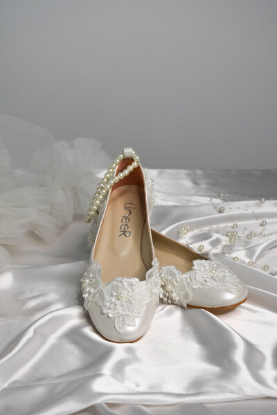 Women's Mother-of-Pearl Broken White Lace Pearl Bridal Ballerina - 8