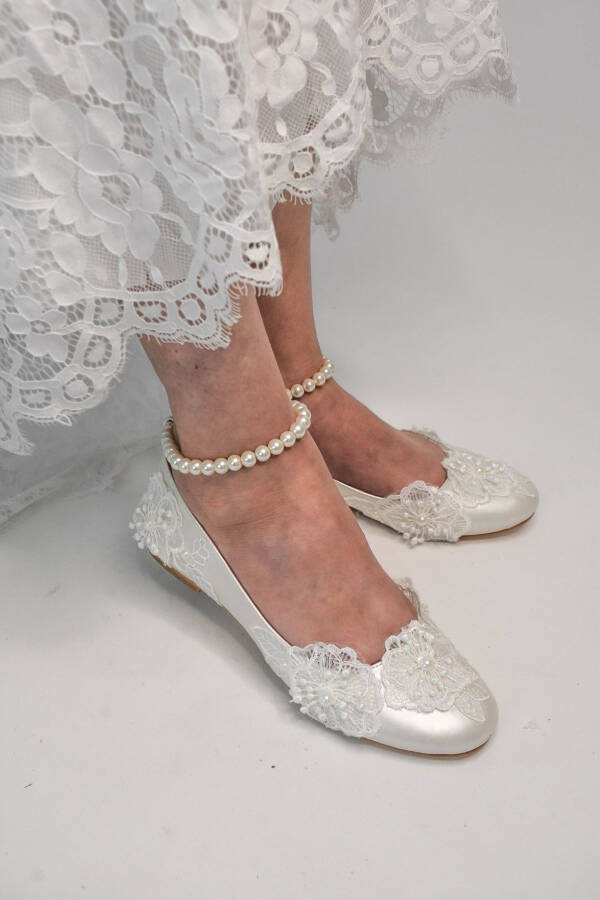 Women's Mother-of-Pearl Broken White Lace Pearl Bridal Ballerina - 1