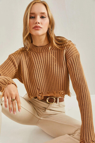 Women's Ripped Pattern Knit Crop Sweater - 11