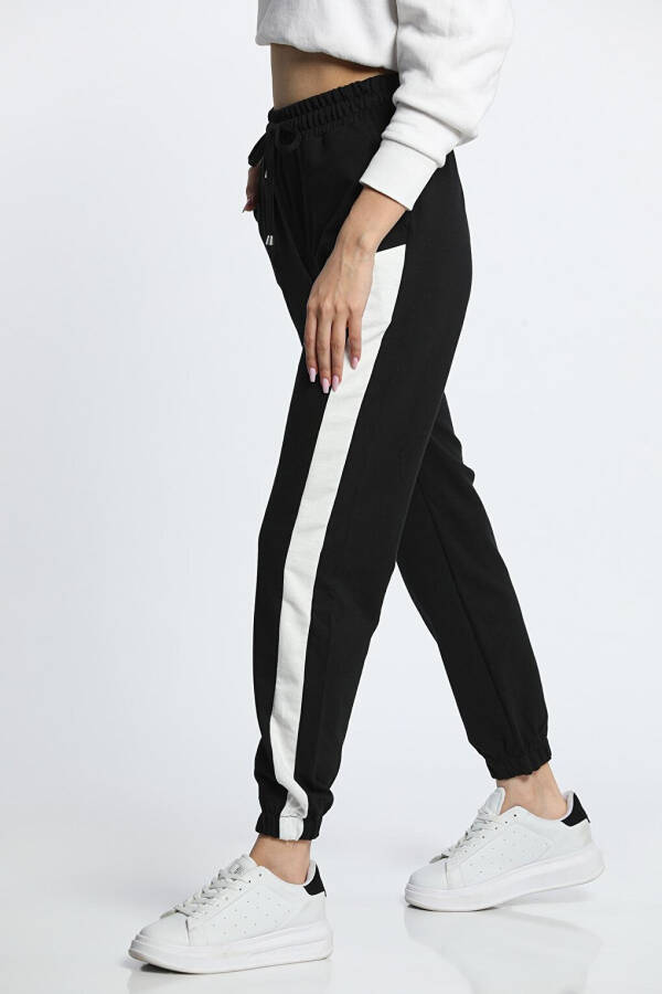 Women's Side Stripe Elastic Leg Jogger Sweatpants - 3