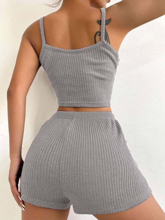 Women's sleeveless spaghetti strap V-neck crop top and thick ribbed knit two-piece set - 2