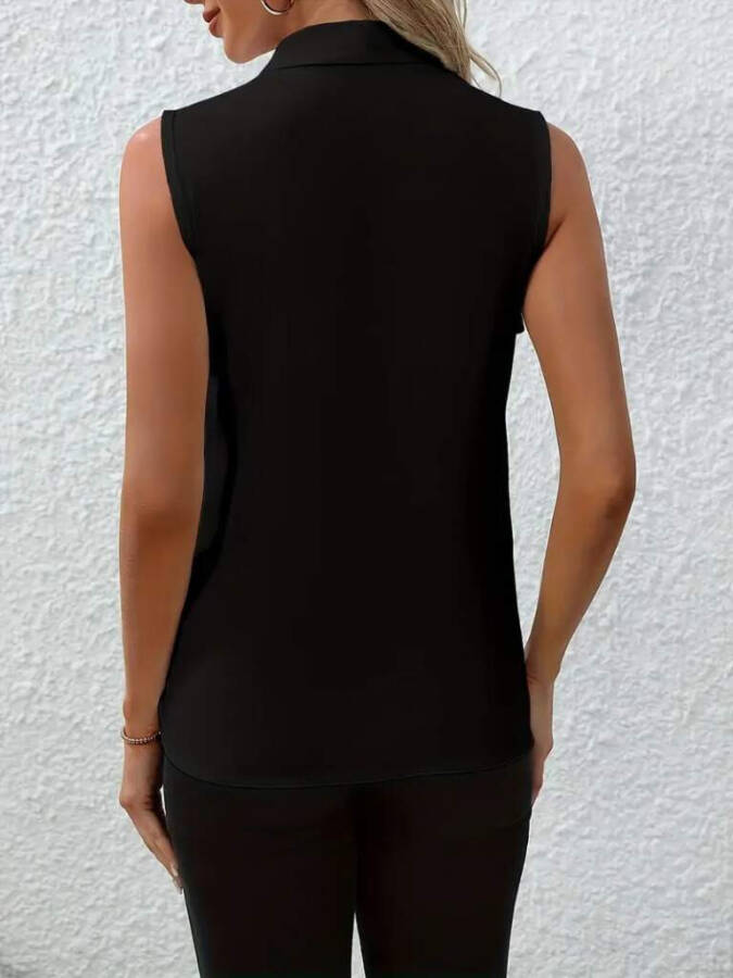 Women's sleeveless V-neck crepe blouse - 6