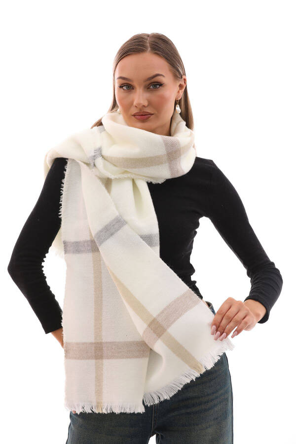 Women's Soft Textured Ecru-Grey Plaid Scarf - 2