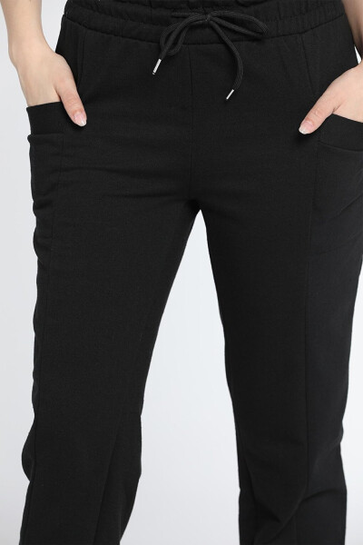 Women's Sweatpants with Elastic Waistband and Pockets - 4