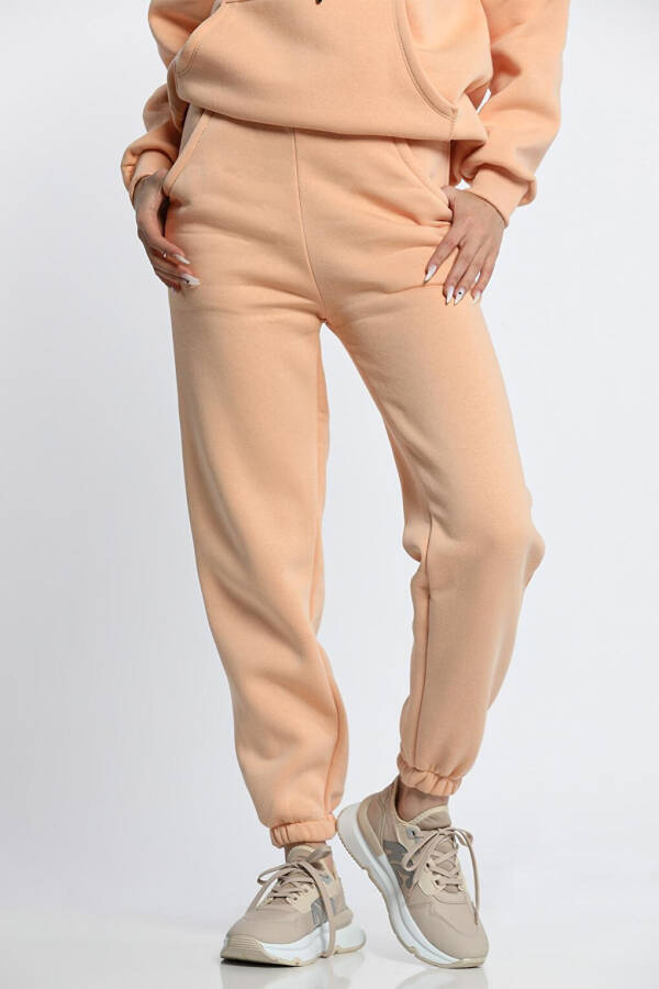 Women's Three-Thread Brushed Elastic Waist and Cuff Sweatpants - 2