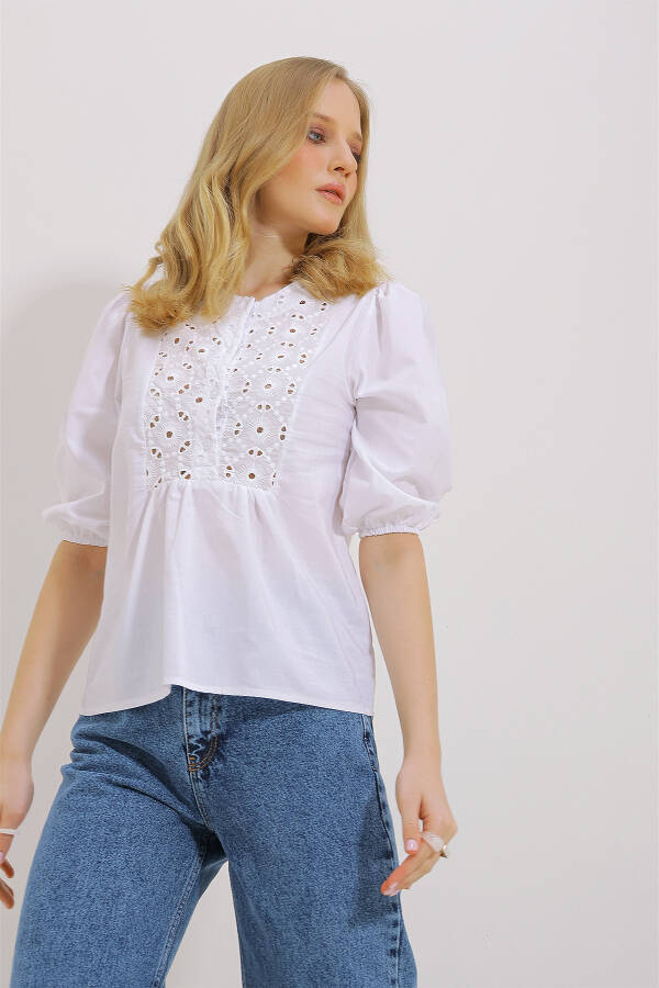 Women's White Crew Neck Elastic Cuff Guipure Blouse ALC-X11429 - 3