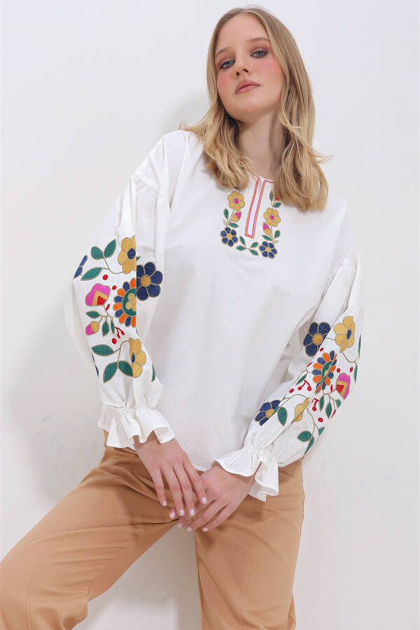 Women's White Crew Neck Embroidered Woven Blouse ALC-X11376 - 1