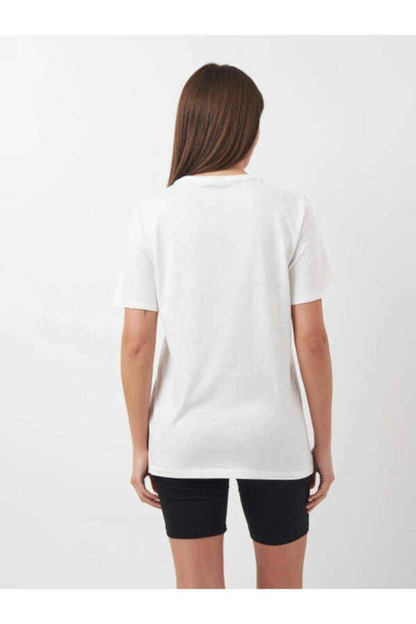 Women's White Essential Logo Boyfriend Crew Neck T-Shirt 58686802 - 2