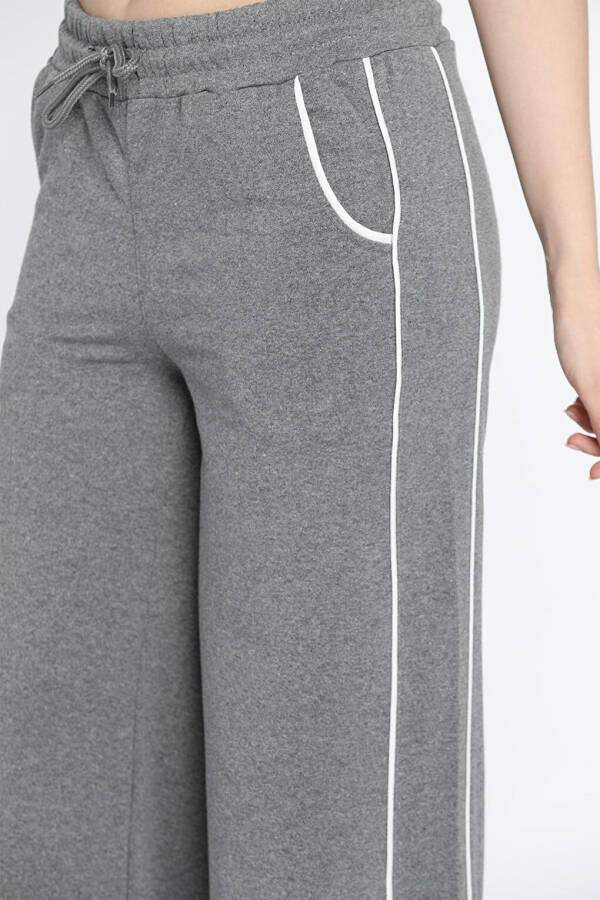 Women's Wide Leg Sweatpants with Elastic Waistband and Stripe - 4