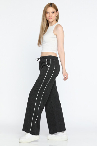 Women's Wide Leg Sweatpants with Elastic Waistband and Stripe - 2