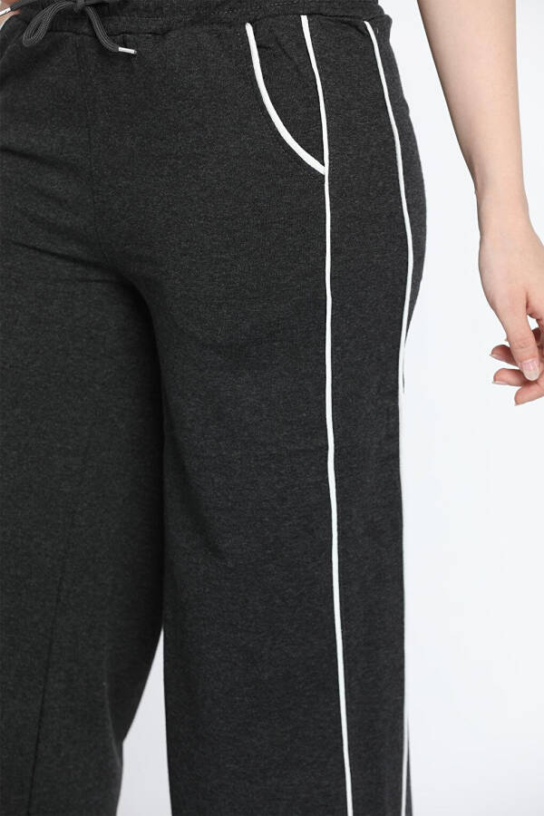 Women's Wide Leg Sweatpants with Elastic Waistband and Stripe - 4