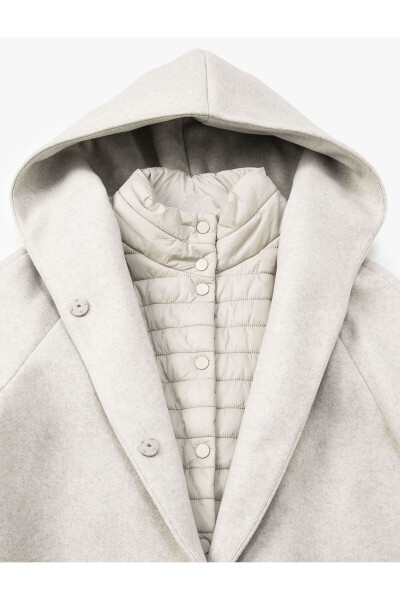 Wool coat, two-piece look. - 6