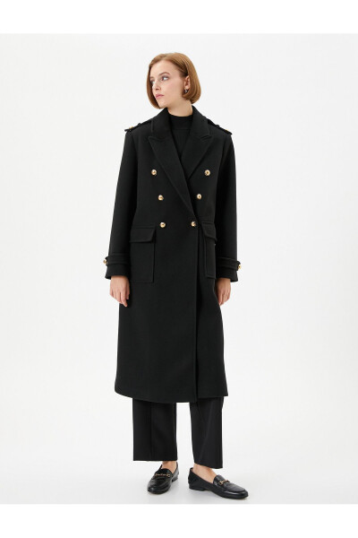 Woolen coat with double breasted closure, pockets and epaulet details. - 3