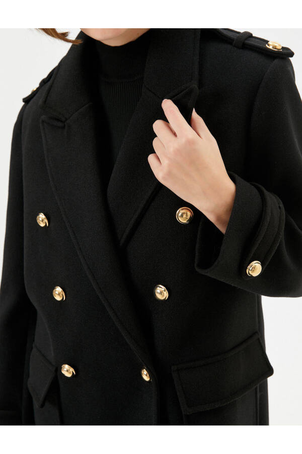 Woolen coat with double breasted closure, pockets and epaulet details. - 5