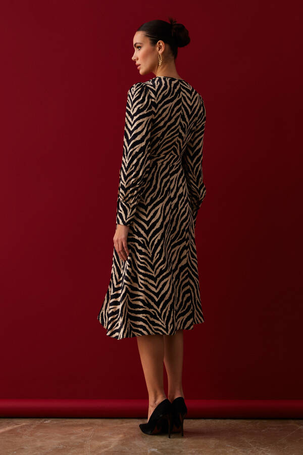 Zebra Print Sash Satin Dress - Black - 16